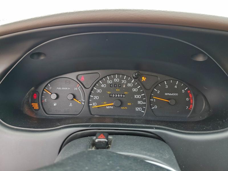 Photo 9 from auction – 1997 FORD THUNDERBIR with VIN 1FALP62W6VH108487