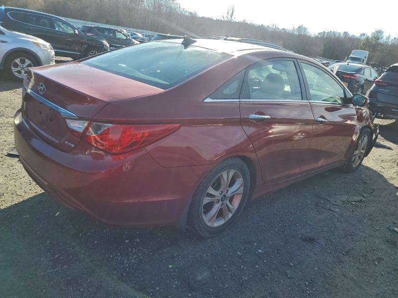 Photo 3 from auction – 2012 HYUNDAI SONATA SE with VIN 5NPEC4AC2CH464461