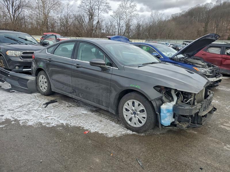 Photo 4 from auction – 2019 FORD FUSION S with VIN 3FA6P0G71KR230874