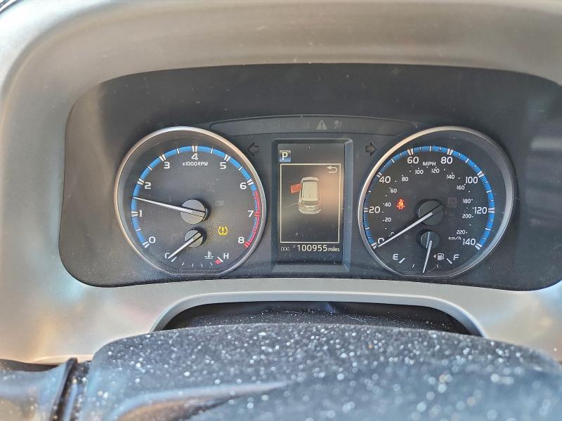 Photo 9 from auction – 2018 TOYOTA RAV4 with VIN 2T3WFREV0JW459494
