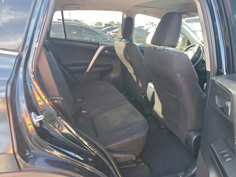 Photo 10 from auction – 2017 TOYOTA RAV4 XLE with VIN JTMWFREVXHJ100727