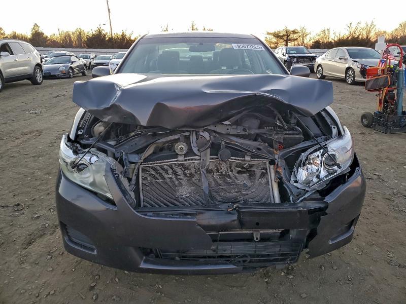 Zdjęcie 5 z aukcji – 2011 TOYOTA CAMRY z VIN 4T1BF3EK5BU676910