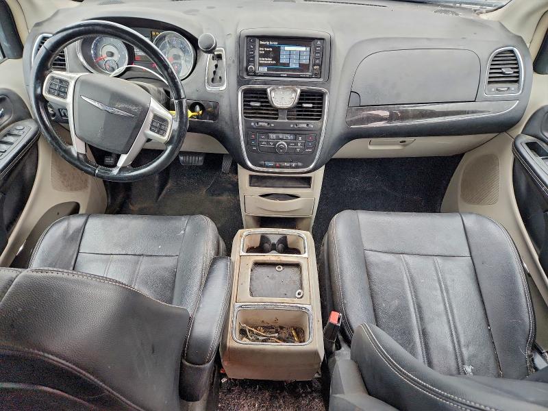Photo 8 from auction – 2014 CHRYSLER TOWN & COU with VIN 2C4RC1BG8ER217887