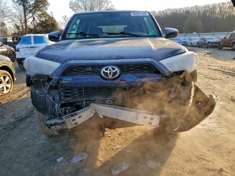 Photo 5 from auction – 2018 TOYOTA 4RUNNER SR with VIN JTEBU5JR7J5590639