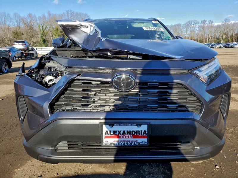 Photo 5 from auction – 2025 TOYOTA RAV4 XLE with VIN JTMRWRFV1SJ080709