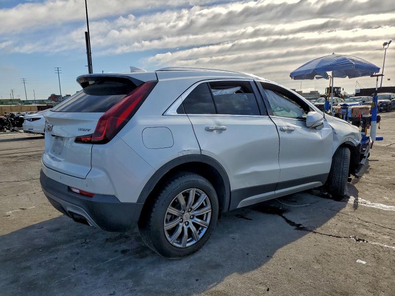 Photo 3 from auction – 2020 CADILLAC XT4 with VIN 1GYFZCR49LF111696