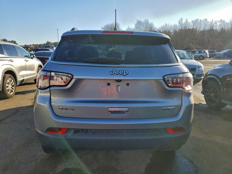 Photo 6 from auction – 2022 JEEP COMPASS LA with VIN 3C4NJDBB0NT105656