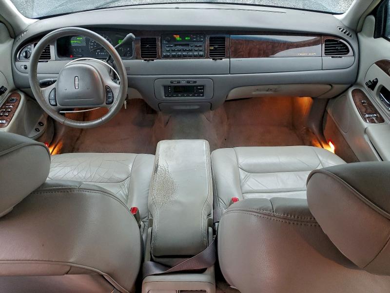 Photo 8 from auction – 2000 LINCOLN TOWN CAR E with VIN 1LNHM81W8YY785286