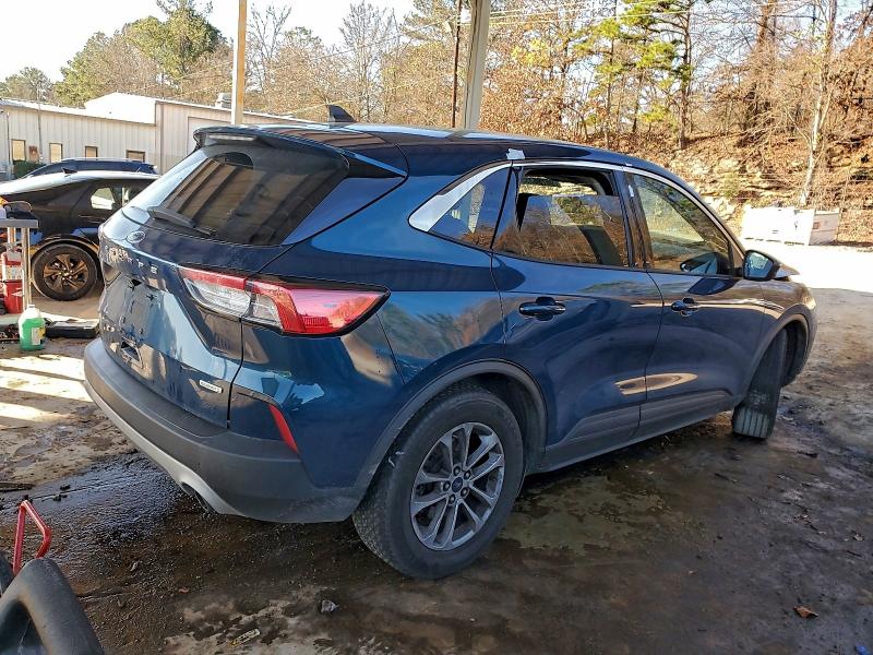 Photo 3 from auction – 2020 FORD ESCAPE SE with VIN 1FMCU0G69LUA91533