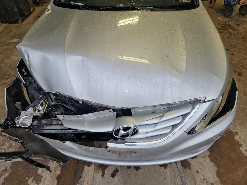 Photo 11 from auction – 2011 HYUNDAI SONATA with VIN 5NPEB4AC0BH202083