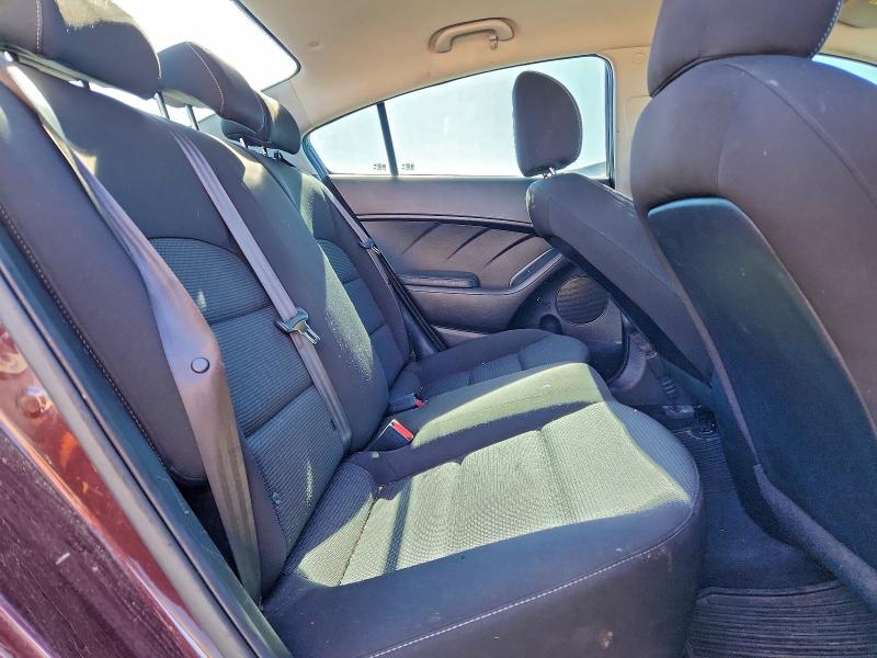 Photo 10 from auction – 2017 KIA FORTE LX with VIN 3KPFK4A76HE031876