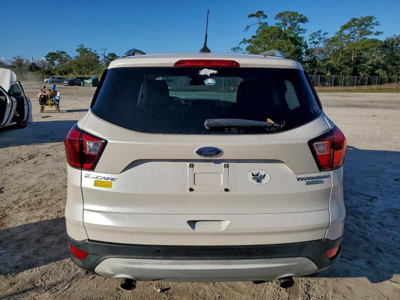 Photo 6 from auction – 2019 FORD ESCAPE TIT with VIN 1FMCU0J94KUC08209