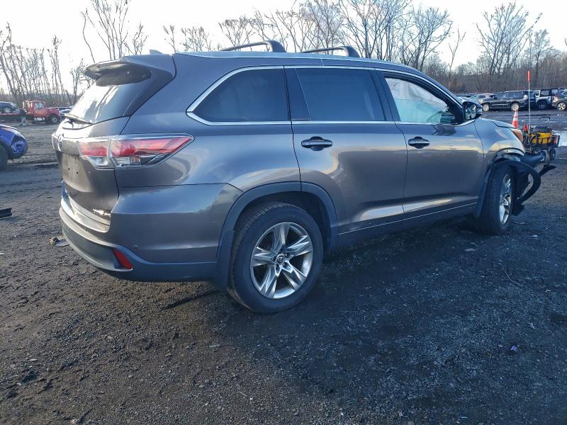 Photo 3 from auction – 2016 TOYOTA HIGHLANDER with VIN 5TDDKRFH5GS266764