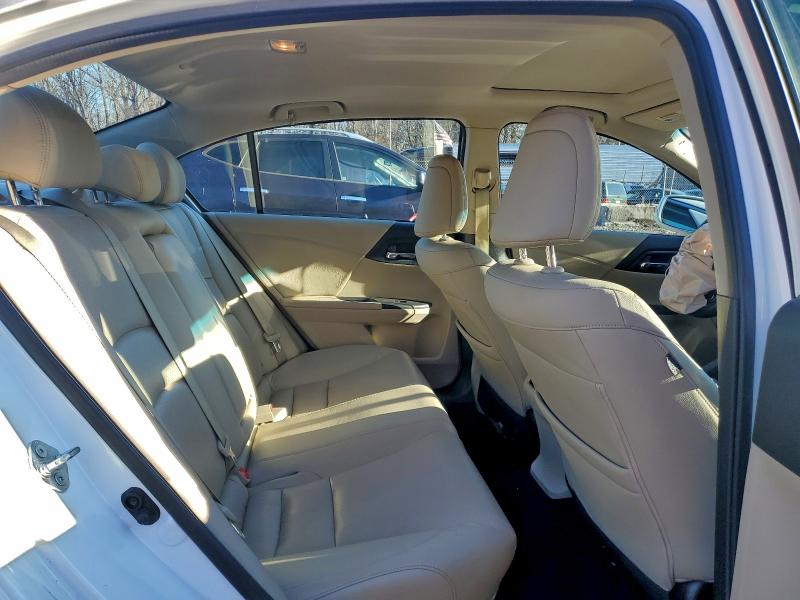 Photo 10 from auction – 2015 HONDA ACCORD EXL with VIN 1HGCR2F82FA102982