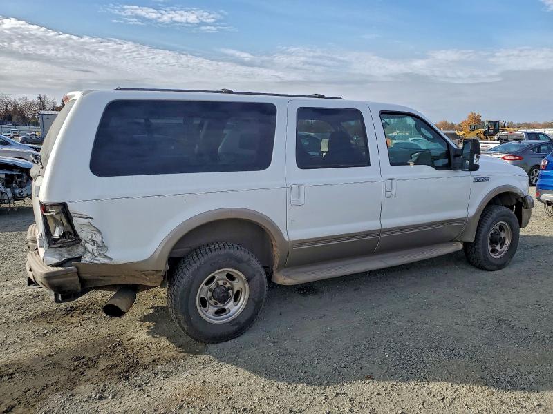 Photo 3 from auction – 2003 FORD EXCURSION with VIN 1FMSU45P83EB57174
