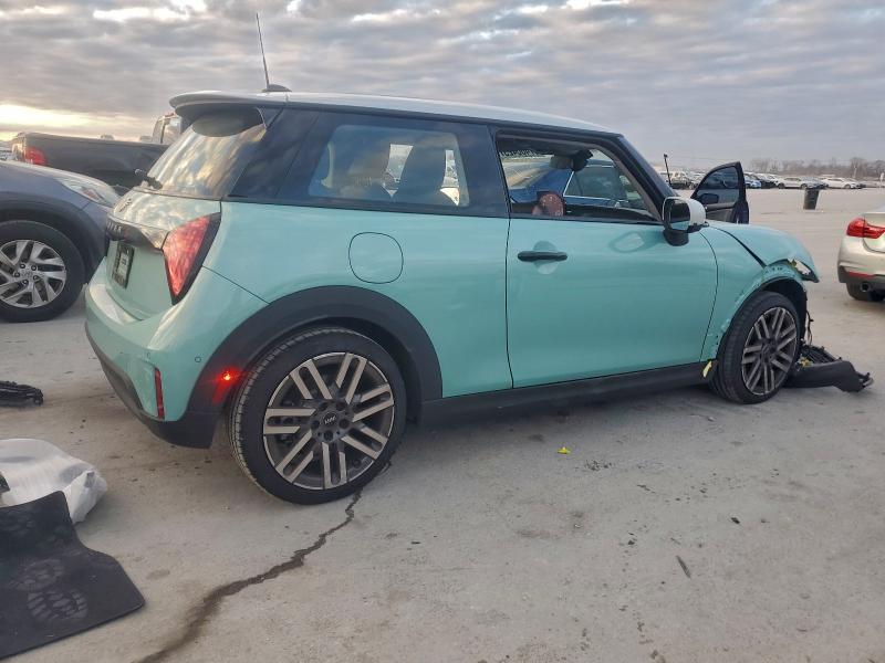 Photo 3 from auction – 2025 MINI COOPER with VIN WMW23GD04S2W16758