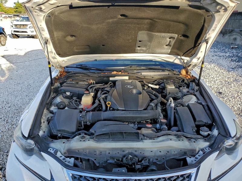 Photo 11 from auction – 2016 LEXUS IS 200T with VIN JTHBA1D26G5018814