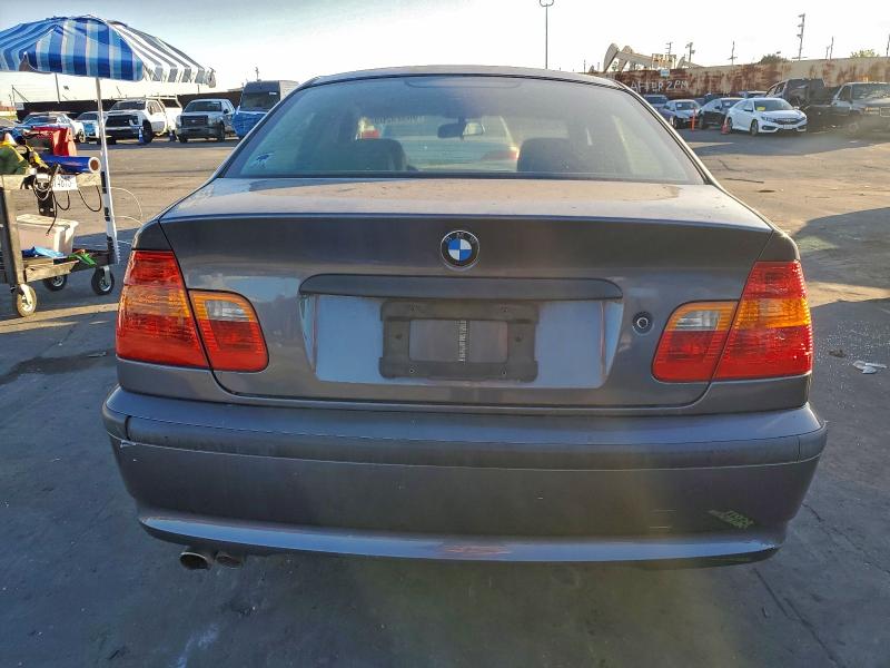 Photo 6 from auction – 2003 BMW 325 I with VIN WBAAZ33423PH35715