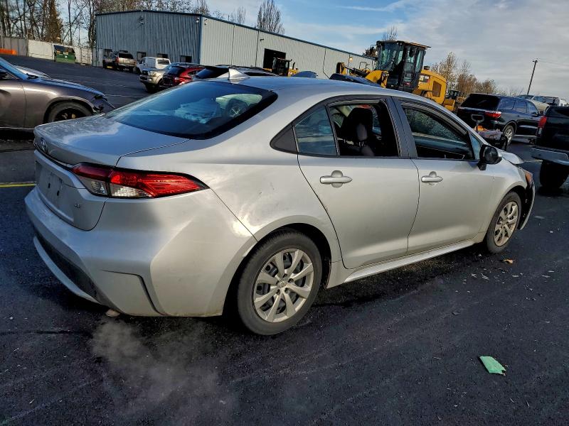 Foto 3 de la subasta – 2020 TOYOTA COROLLA LE con VIN 5YFEPRAE9LP093370