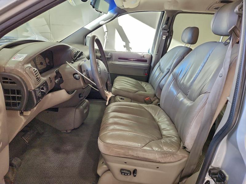Photo 7 from auction – 2000 CHRYSLER TOWN & COU with VIN 1C4GP64L3YB667601