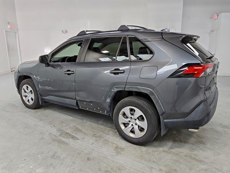 Photo 2 from auction – 2020 TOYOTA RAV4 LE with VIN JTMF1RFV8LD051452