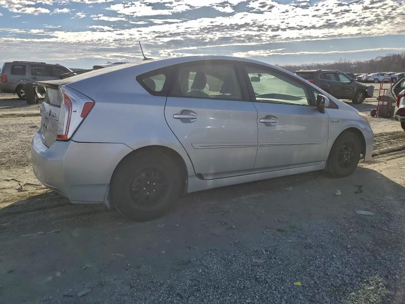 Photo 3 from auction – 2014 TOYOTA PRIUS with VIN JTDKN3DU8E1774586