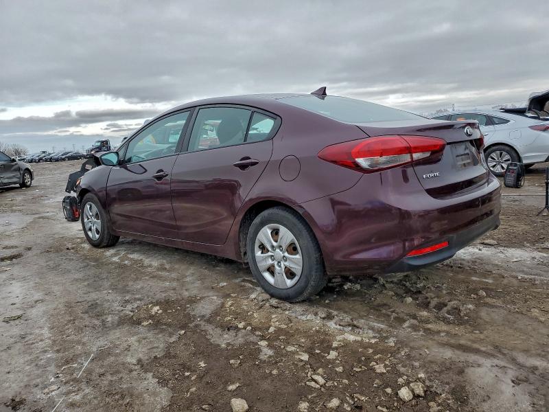 Photo 2 from auction – 2017 KIA FORTE with VIN 3KPFK4A72HE038470