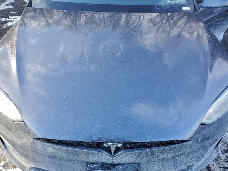 Photo 11 from auction – 2022 TESLA MODEL X with VIN 7SAXCAE53NF341694