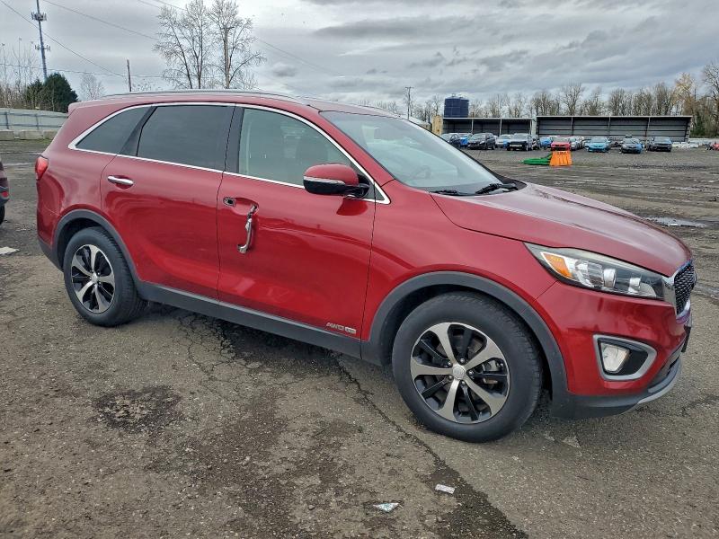 Photo 4 from auction – 2016 KIA SORENTO EX with VIN 5XYPHDA52GG110156