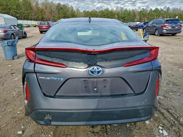 Photo 6 from auction – 2017 TOYOTA PRIUS PRIM with VIN JTDKARFP2H3011512