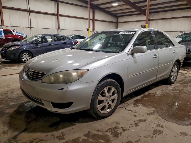 TOYOTA CAMRY LE 2005 with VIN 4T1BF30KX5U088609 - Photo from auction