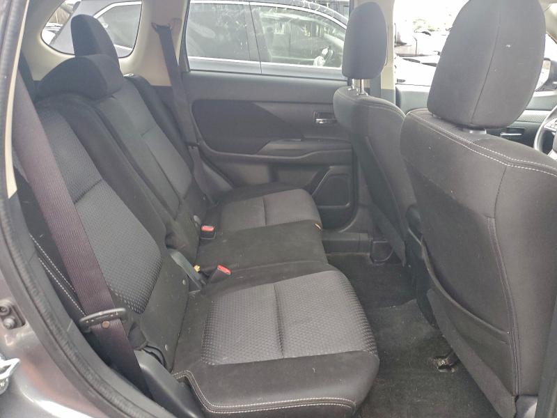 Photo 11 from auction – 2018 MITSUBISHI OUTLANDER with VIN JA4AZ3A37JJ002256