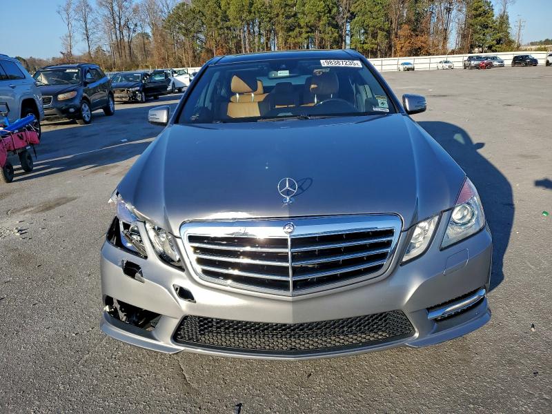 Zdjęcie 5 z aukcji – 2012 MERCEDES-BENZ E 350 z VIN WDDHF5KB1CA646889