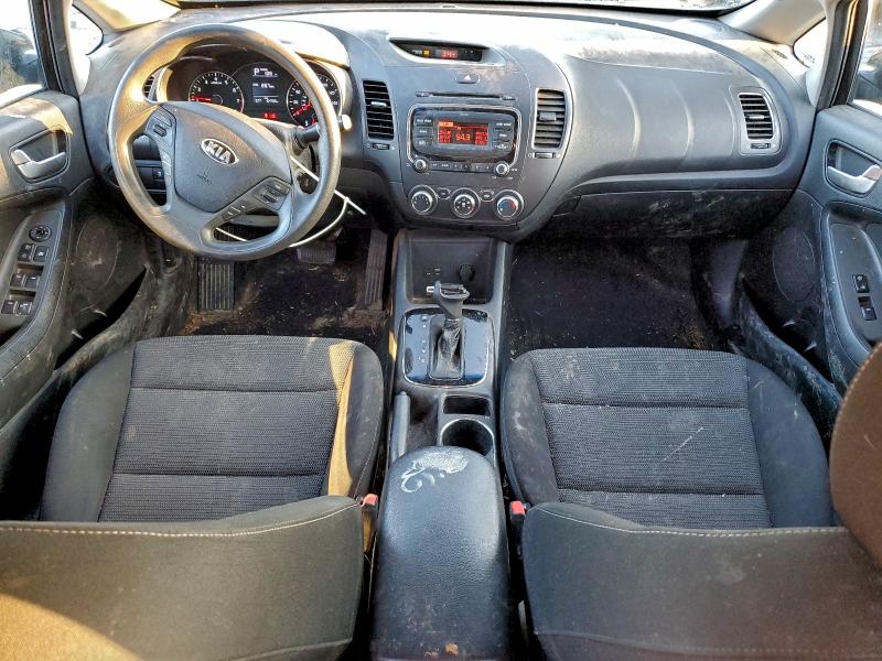 Foto 8 de la subasta – 2017 KIA FORTE con VIN 3KPFK4A7XHE053010