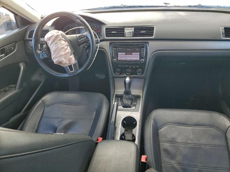 Photo 8 from auction – 2015 VOLKSWAGEN PASSAT SE with VIN 1VWBV7A30FC092601
