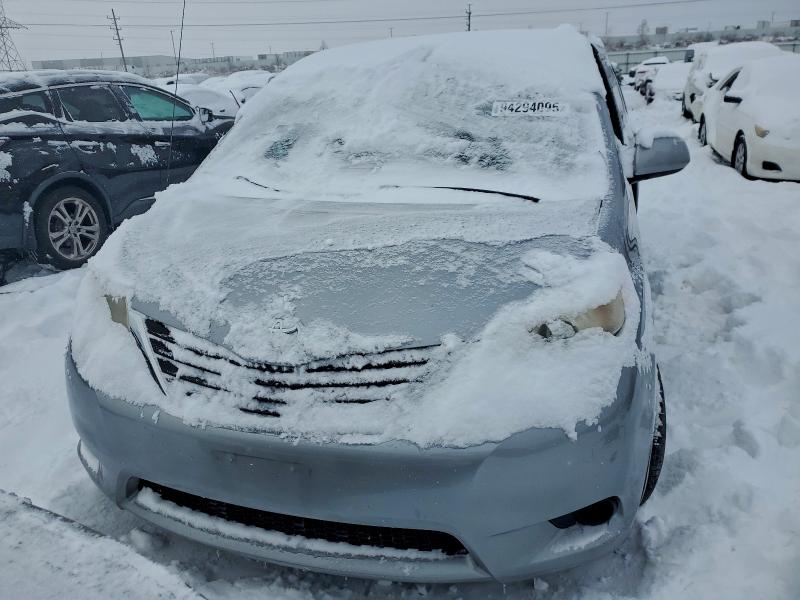 Photo 5 from auction – 2011 TOYOTA SIENNA with VIN 5TDKK3DC2BS144643