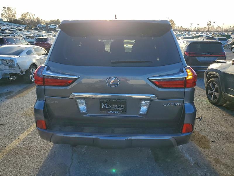 Photo 6 from auction – 2017 LEXUS LX 570 with VIN JTJHY7AX9H4228399