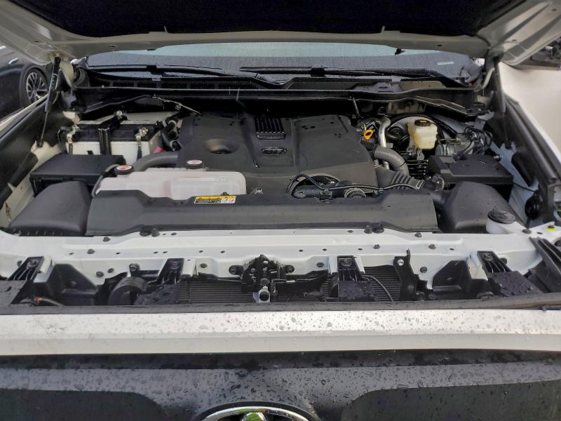 Photo 11 from auction – 2025 TOYOTA TUNDRA with VIN 5TFLA5EC5SX043799