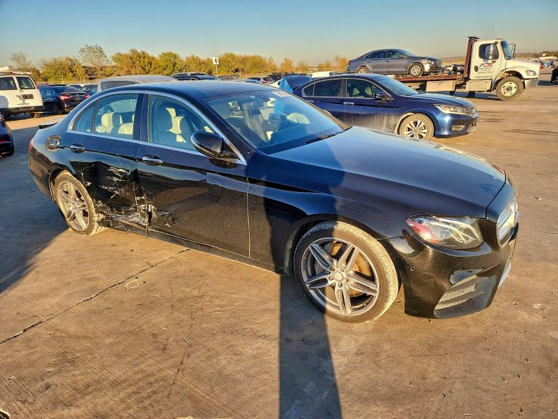 Photo 4 from auction – 2017 MERCEDES-BENZ E with VIN WDDZF4JB1HA184468