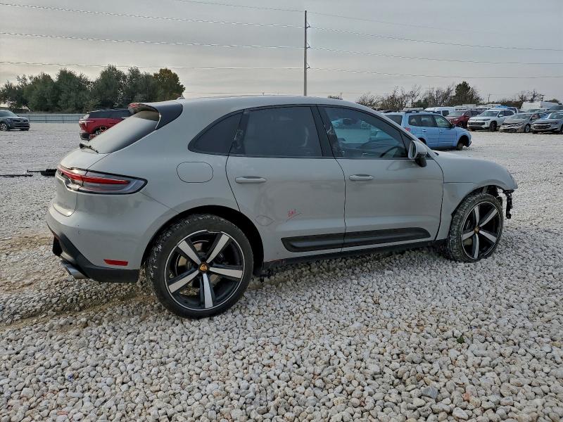 Photo 3 from auction – 2024 PORSCHE MACAN BASE with VIN WP1AA2A59RLB15598