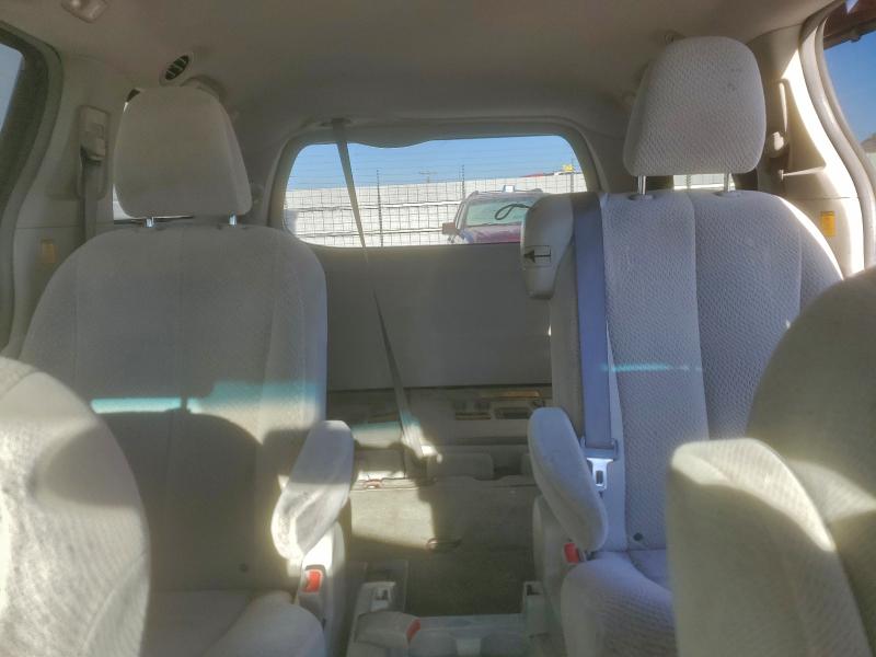 Photo 10 from auction – 2011 TOYOTA SIENNA LE with VIN 5TDKK3DC8BS135218