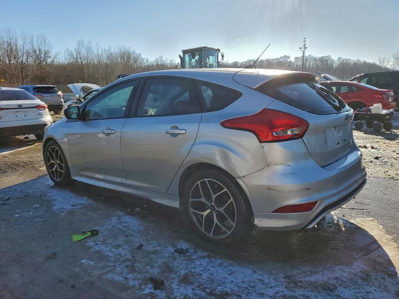 Photo 2 from auction – 2016 FORD FOCUS with VIN 1FADP3K21GL292978