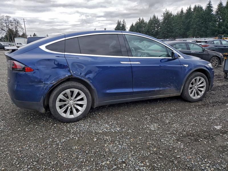 Photo 3 from auction – 2016 TESLA MODEL X with VIN 5YJXCAE23GF003007