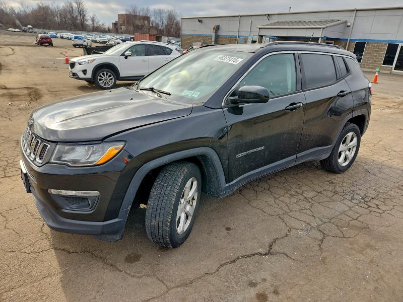 JEEP COMPASS LA 2018 z numerem VIN 3C4NJDBB1JT213049 - Zdjęcie z aukcji