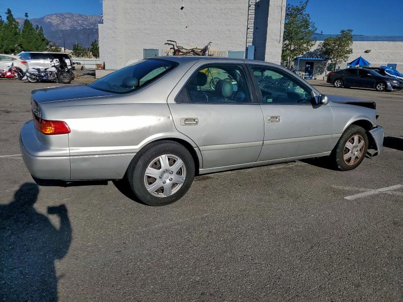 Photo 3 from auction – 2001 TOYOTA CAMRY with VIN 4T1BG22K81U849166