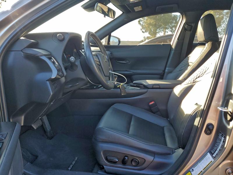 Photo 7 from auction – 2022 LEXUS UX 200 BAS with VIN JTHX3JBH4N2054930