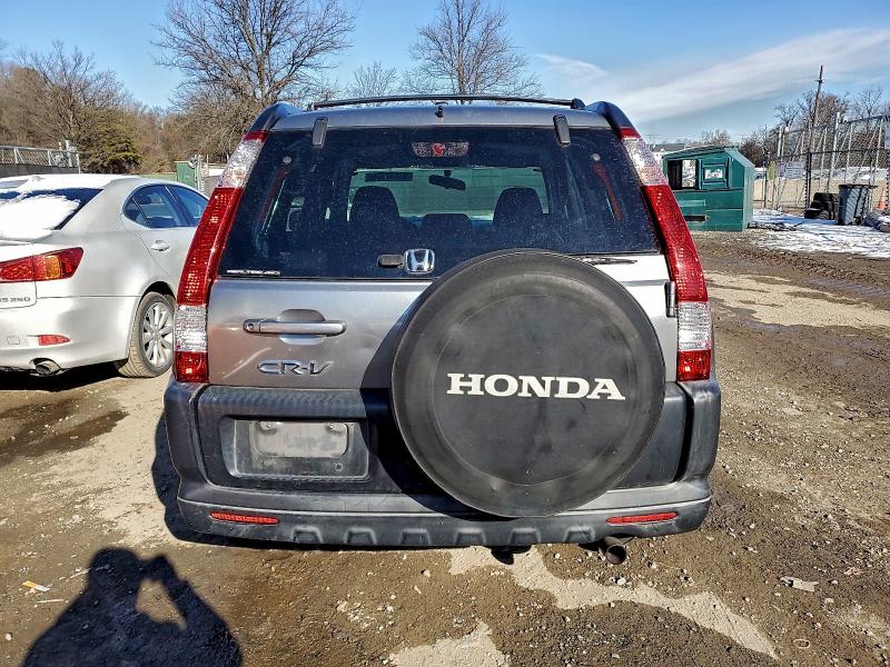 Photo 6 from auction – 2005 HONDA CR-V with VIN JHLRD78885C060647