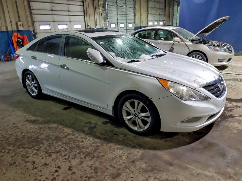 Photo 4 from auction – 2013 HYUNDAI SONATA with VIN 5NPEC4AC1DH584012