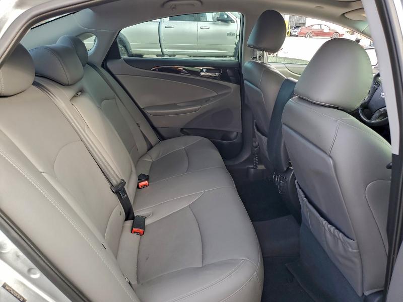 Photo 10 from auction – 2013 HYUNDAI SONATA SE with VIN 5NPEC4AC5DH781720
