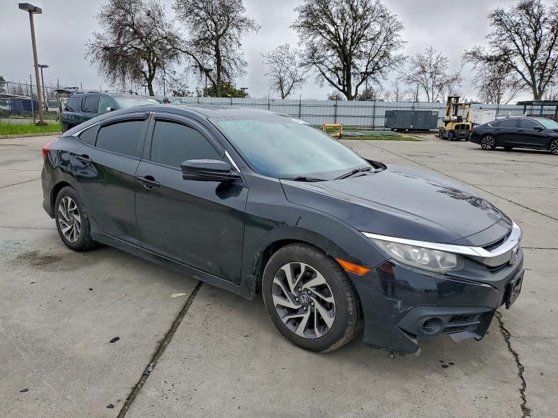 Photo 4 from auction – 2016 HONDA CIVIC EX with VIN 19XFC2F78GE239170